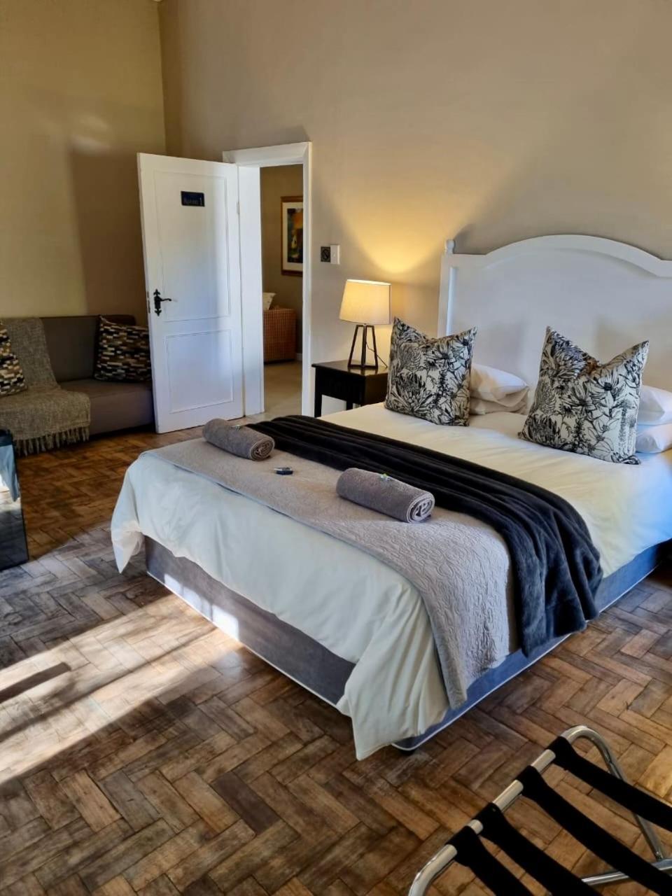 The Merino Guest House Beaufort West Ngoại thất bức ảnh